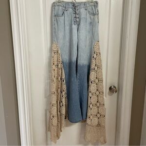 The Morgan Factory Ombré Jeans Zipper on Side Crocheted Embellishment Size 8?